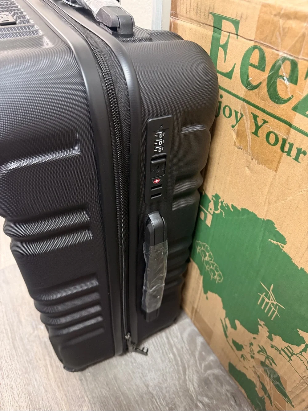 Black Hardside Spinner Carry-On Luggage Set